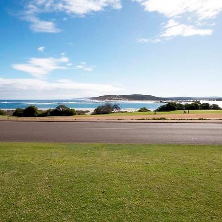 Pelican Shore Oceanfront Villa 6 Kalbarri Buitenkant foto