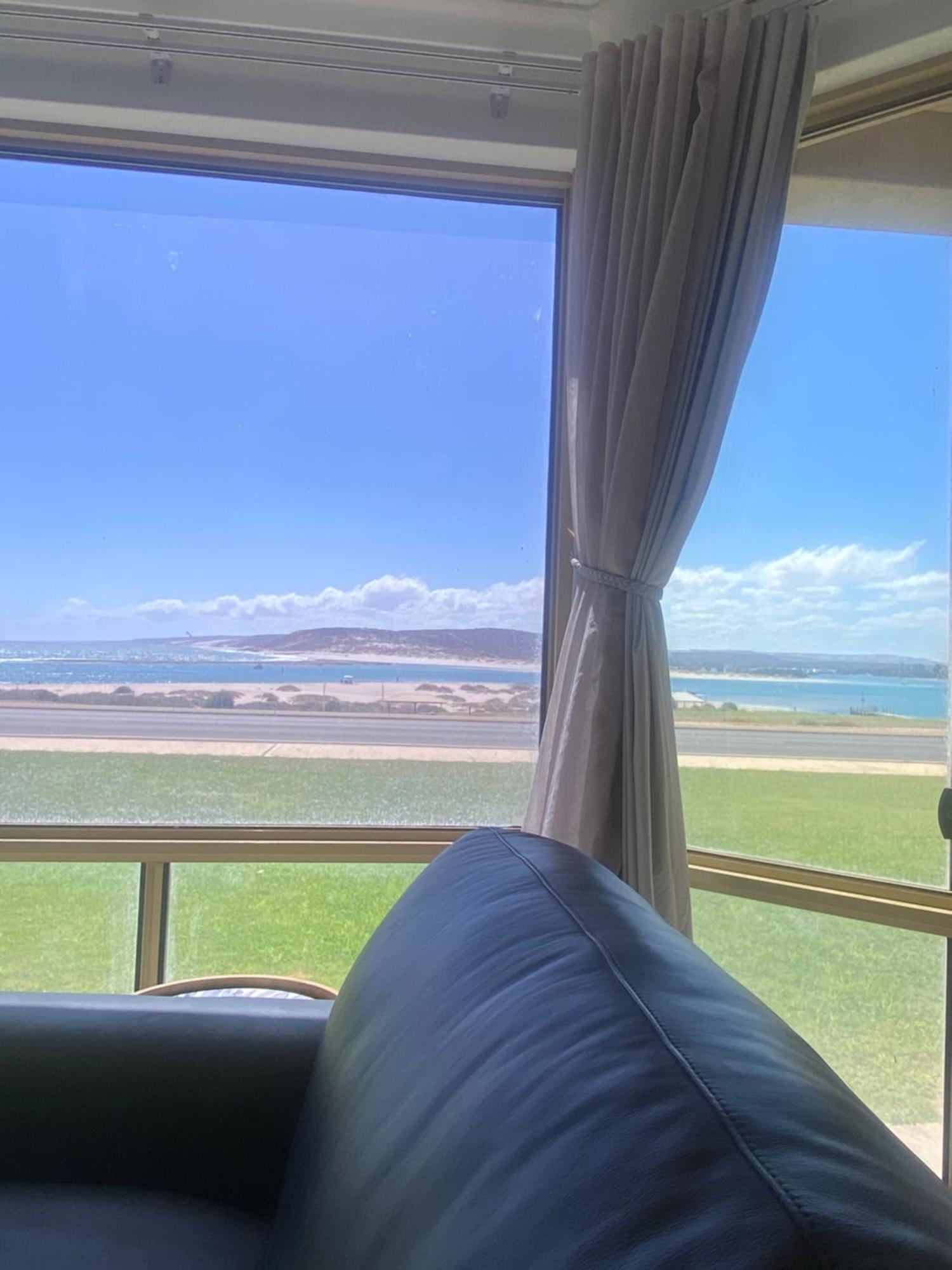 Pelican Shore Oceanfront Villa 6 Kalbarri Buitenkant foto